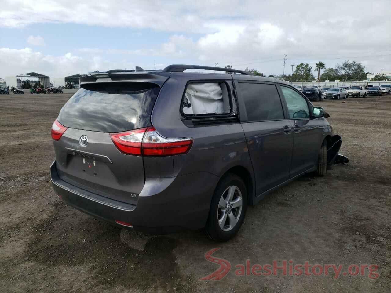 5TDKZ3DC8KS003040 2019 TOYOTA SIENNA