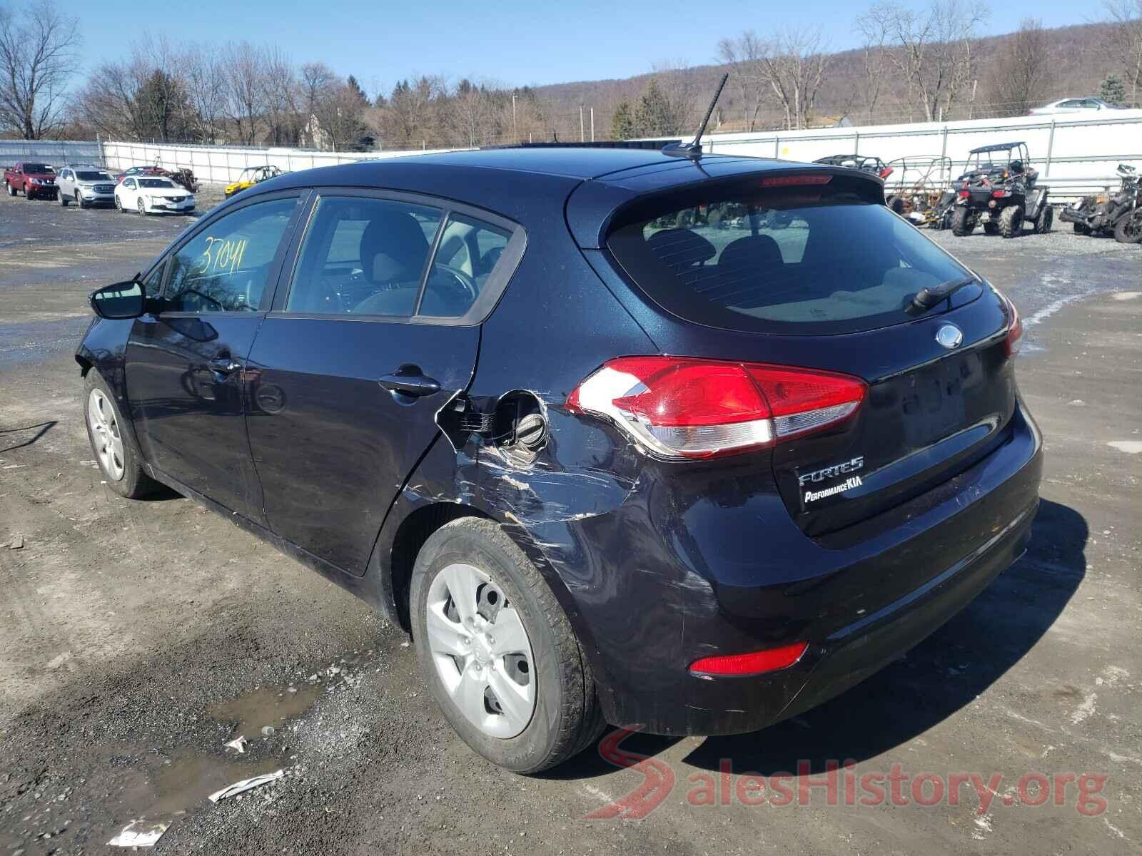 KNAFK5A85H5677823 2017 KIA FORTE