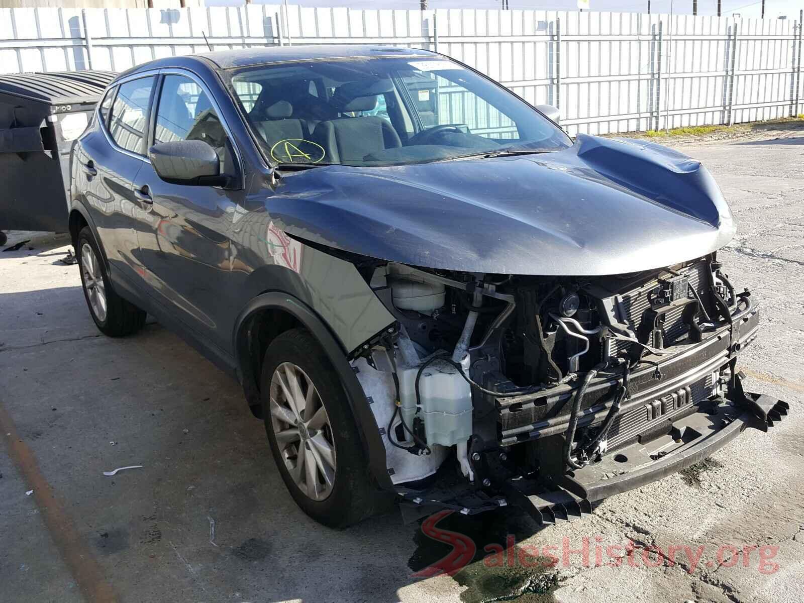 JN1BJ1CP0JW159297 2018 NISSAN ROGUE