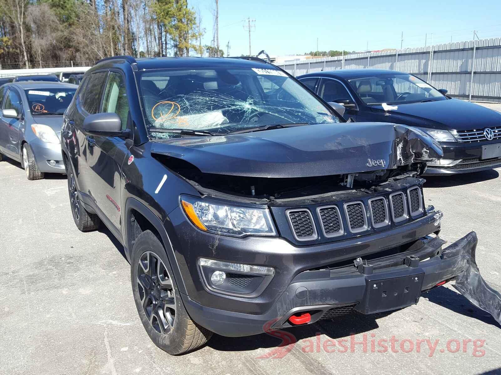 3C4NJDDB0KT721723 2019 JEEP COMPASS