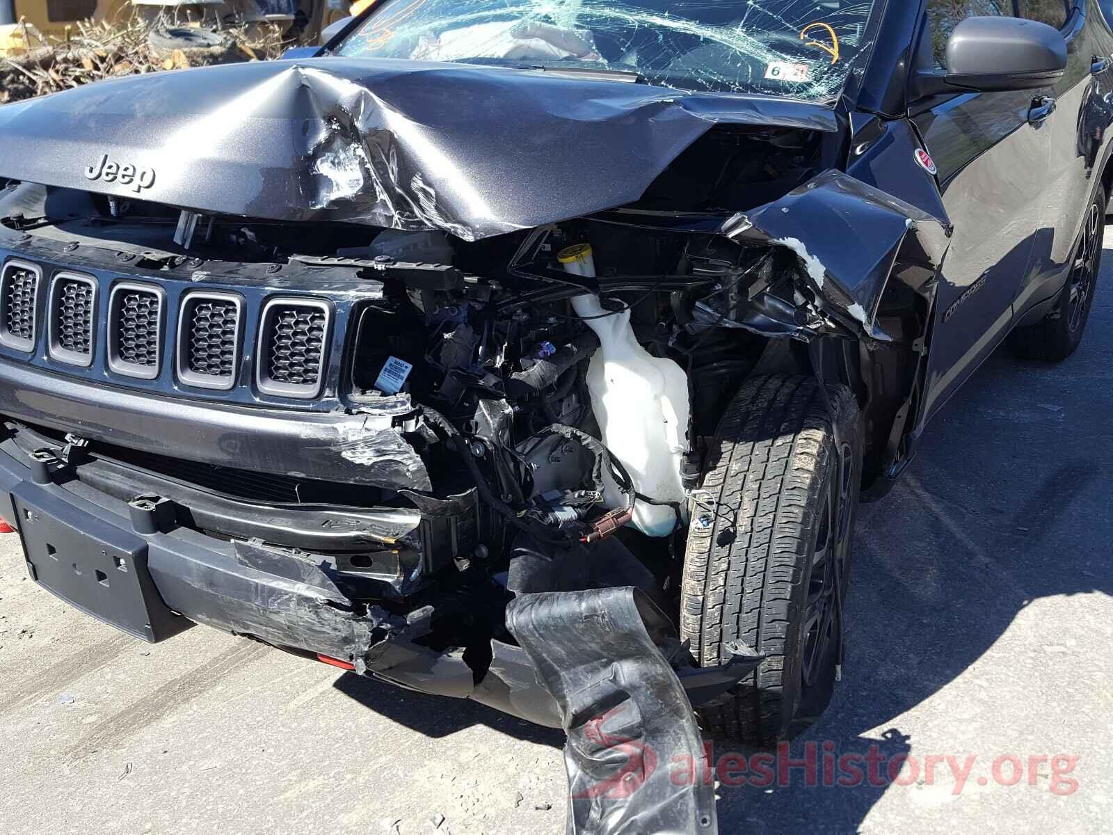 3C4NJDDB0KT721723 2019 JEEP COMPASS