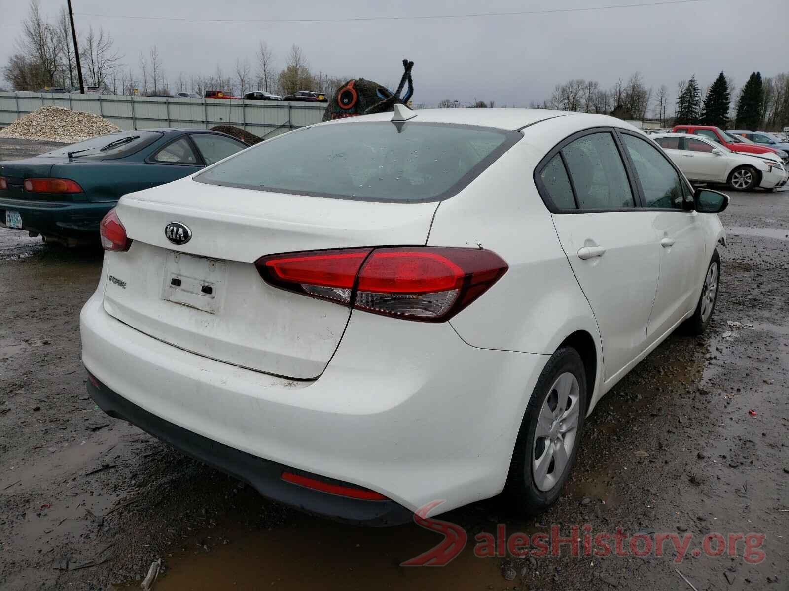 3KPFK4A70HE153018 2017 KIA FORTE