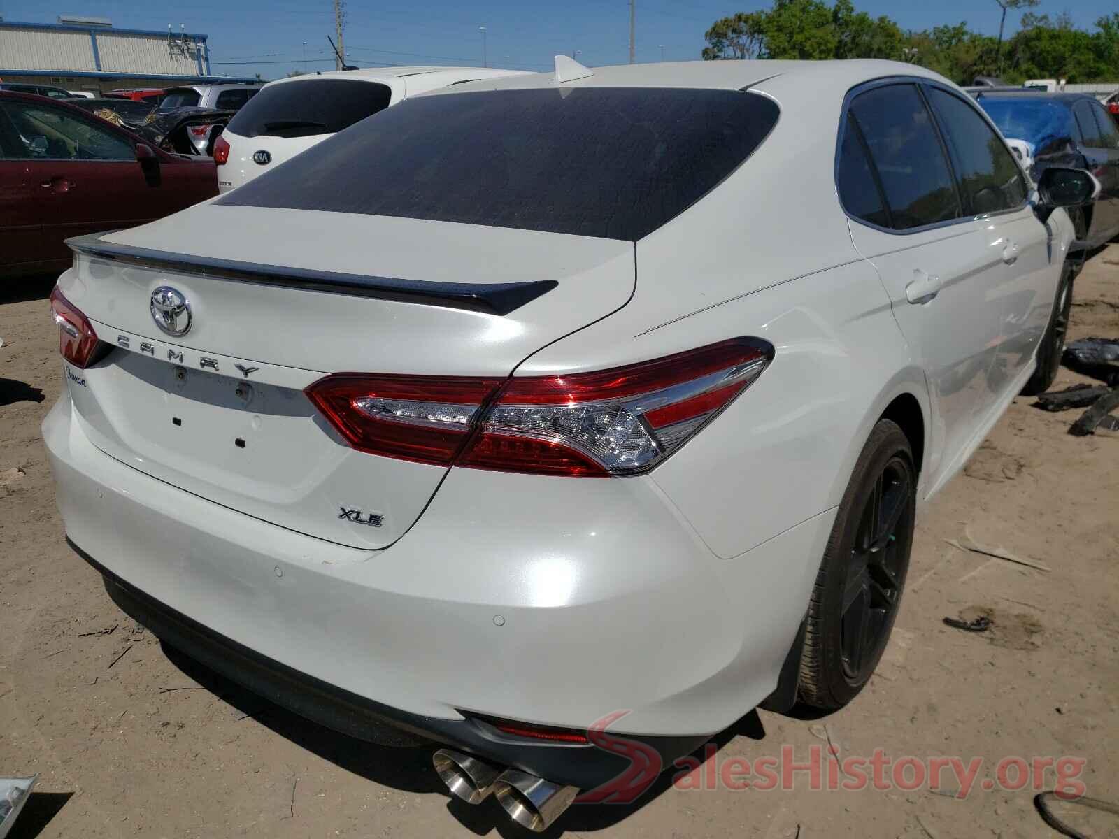 4T1B11HK8JU101049 2018 TOYOTA CAMRY