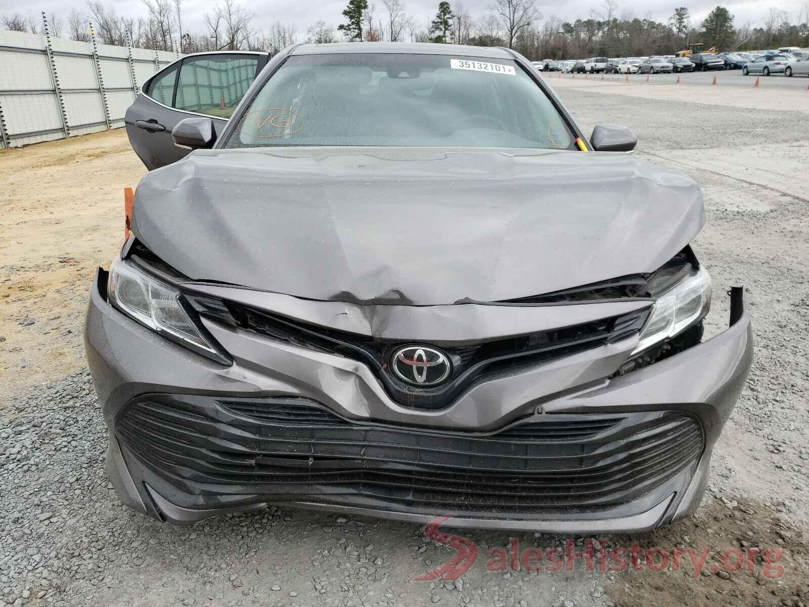 4T1B11HK1JU512695 2018 TOYOTA CAMRY