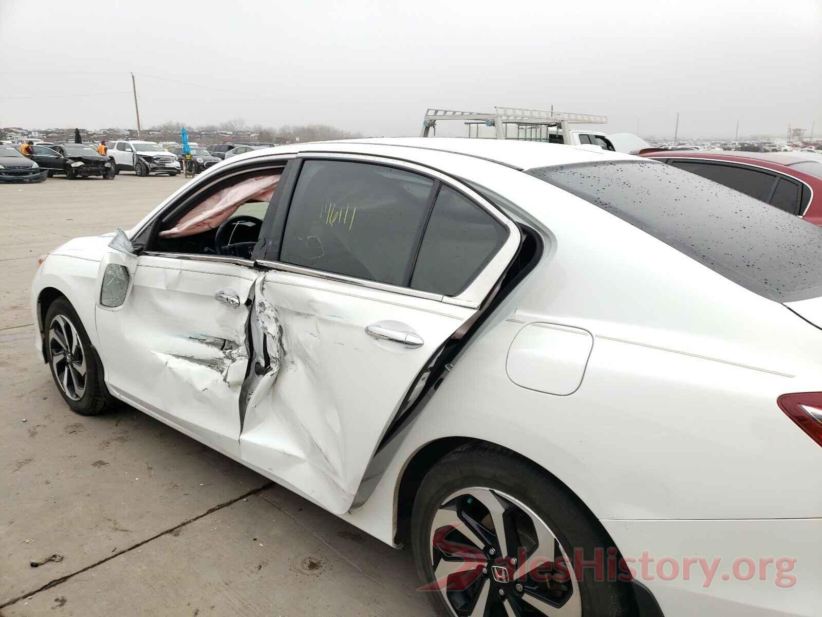 1HGCR2F82HA155099 2017 HONDA ACCORD