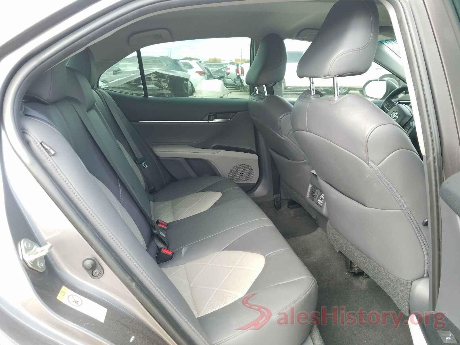 4T1B11HK3JU151941 2018 TOYOTA CAMRY