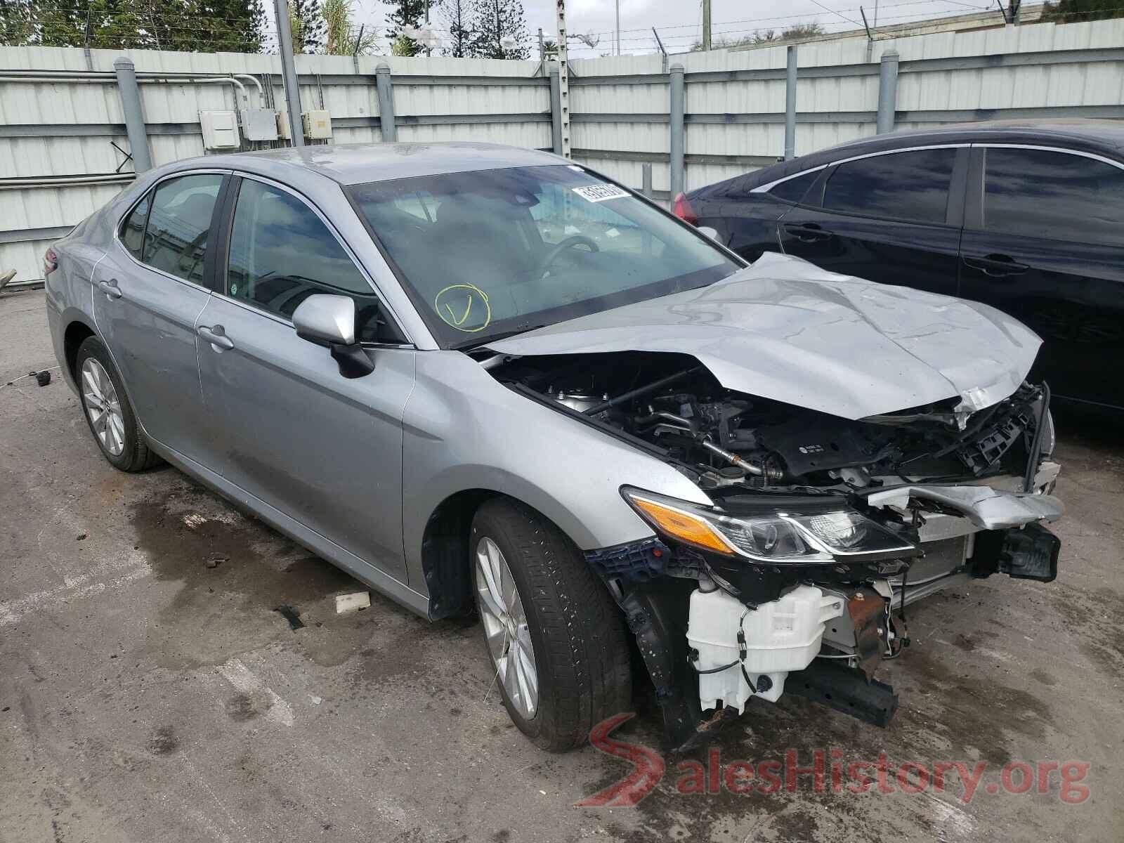 4T1B11HK3JU120737 2018 TOYOTA CAMRY