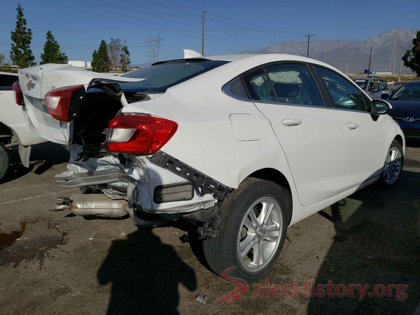 1G1BE5SM3J7209256 2018 CHEVROLET CRUZE