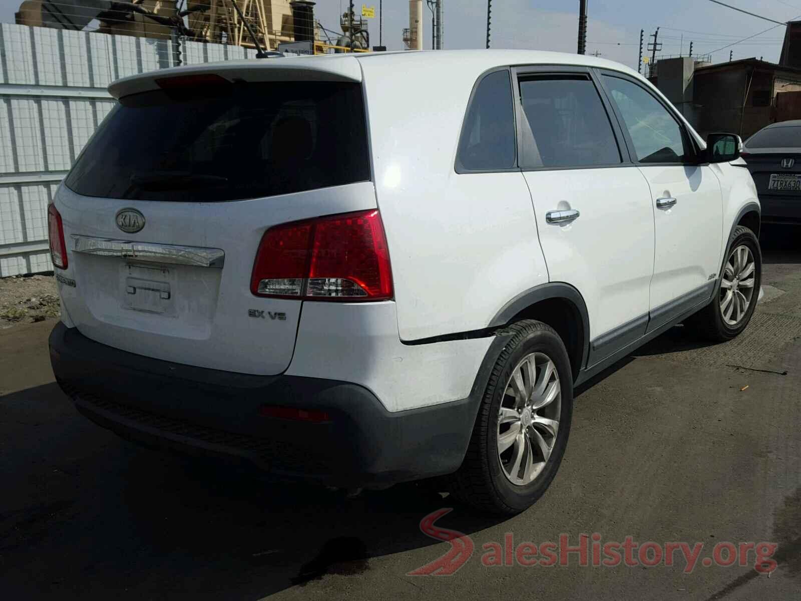 5XYKUDA2XBG003358 2011 KIA SORENTO