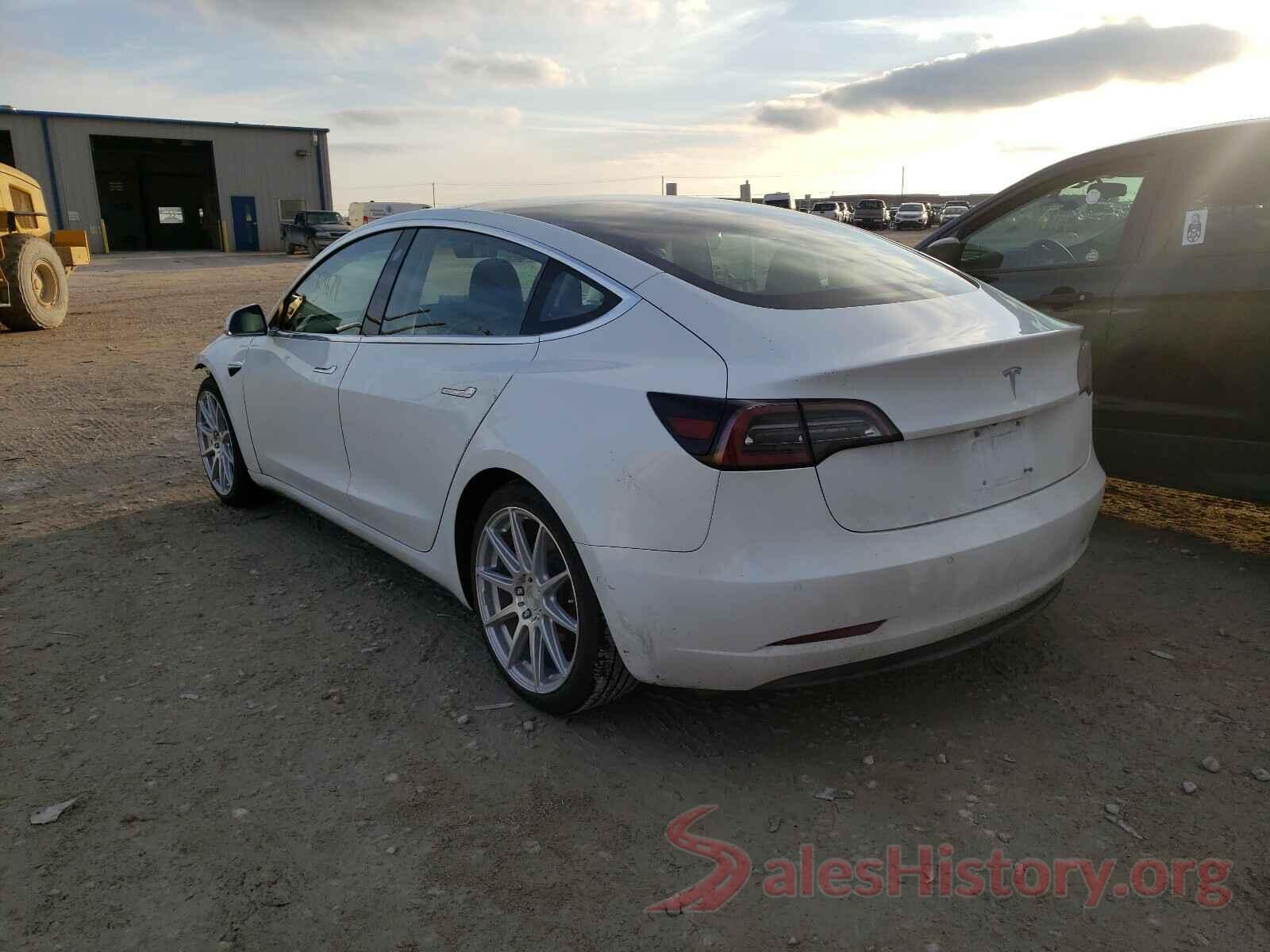 5YJ3E1EAXJF051062 2018 TESLA MODEL 3