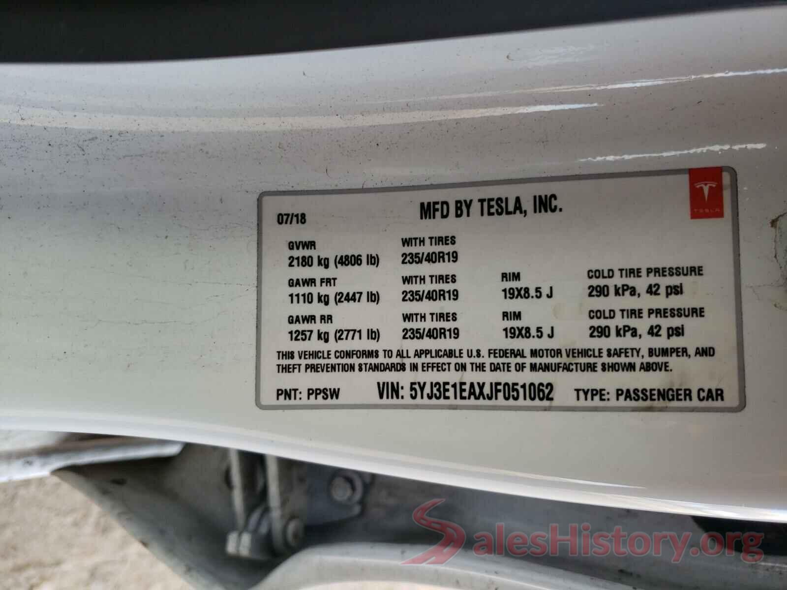 5YJ3E1EAXJF051062 2018 TESLA MODEL 3