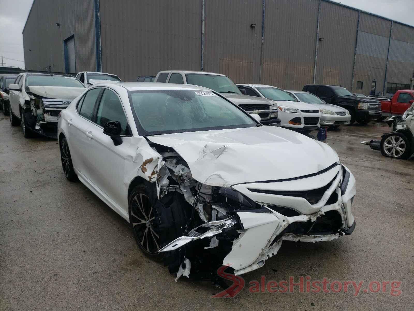 4T1B11HK2KU169736 2019 TOYOTA CAMRY