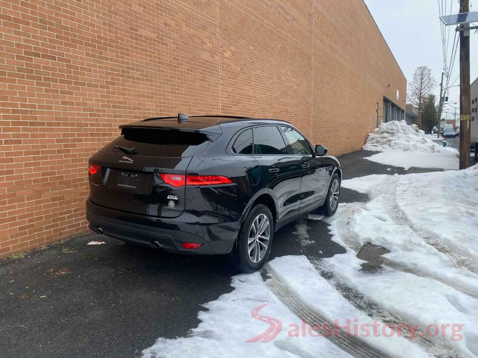 SADCJ2FX2KA357059 2019 JAGUAR F-PACE