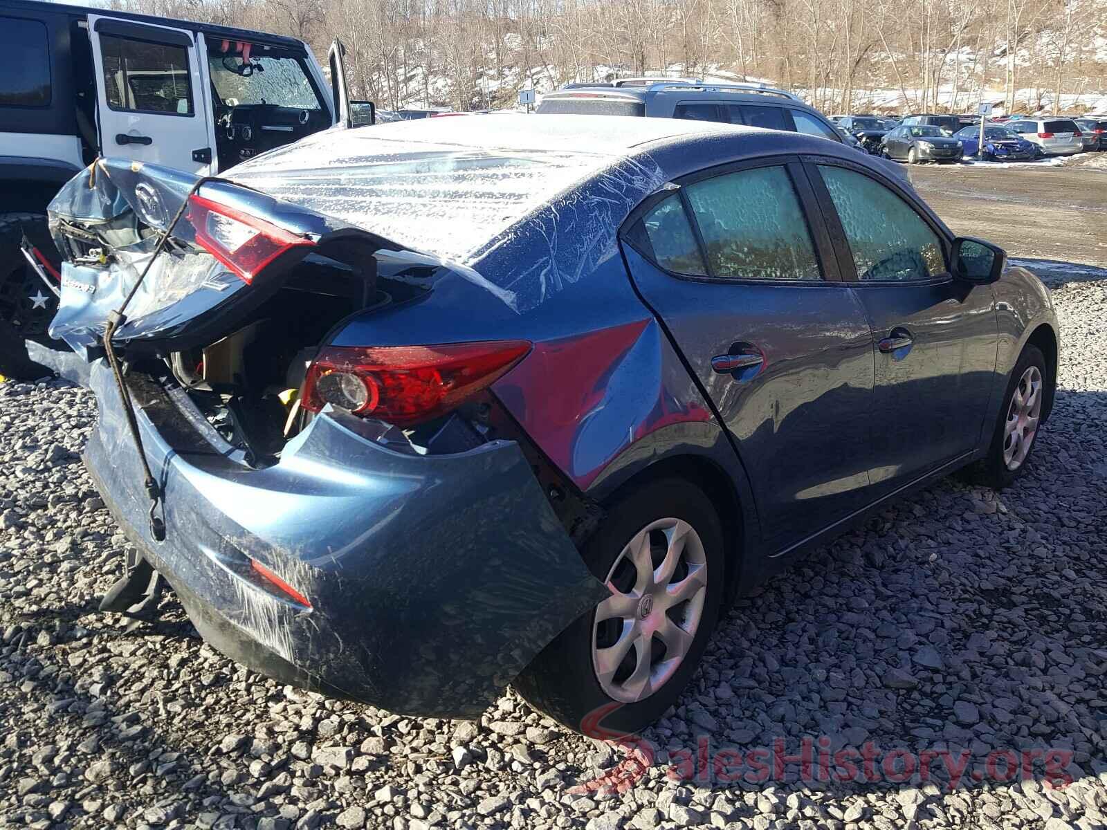 3MZBN1U7XJM181658 2018 MAZDA 3