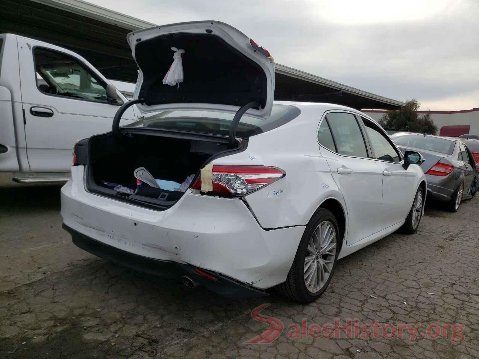 4T1B11HK5JU083321 2018 TOYOTA CAMRY