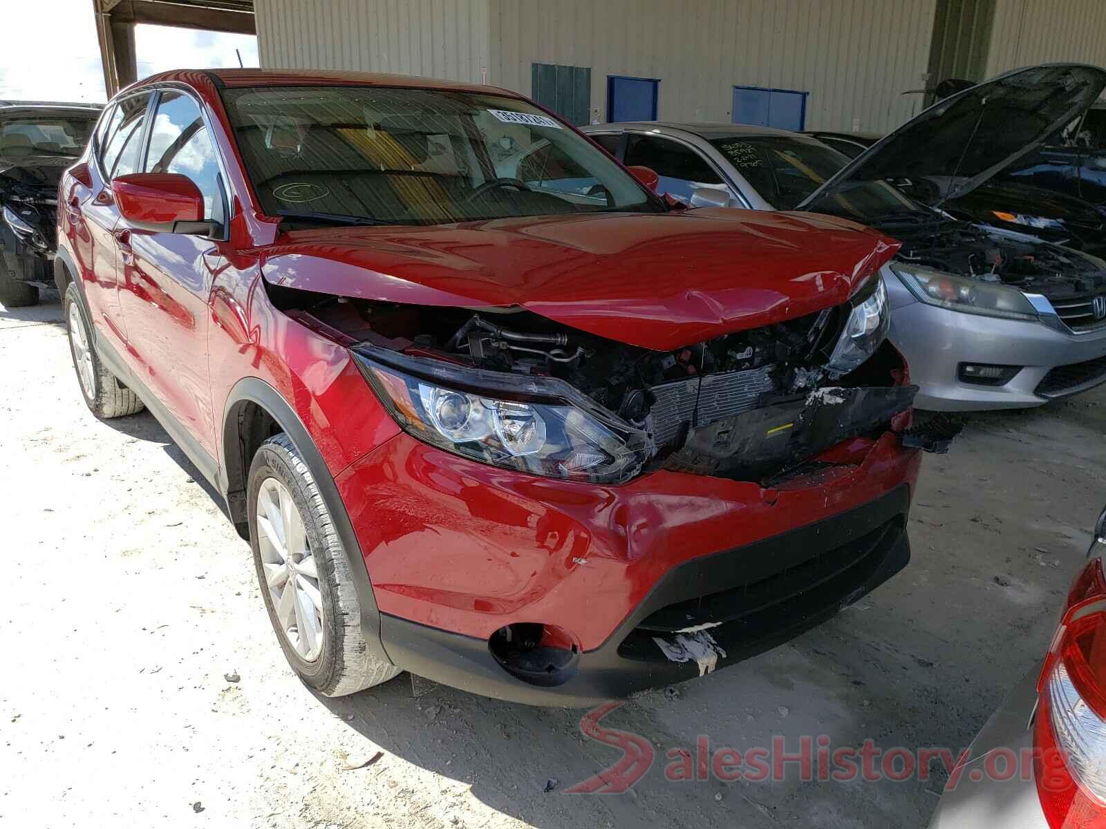 JN1BJ1CP7JW163654 2018 NISSAN ROGUE