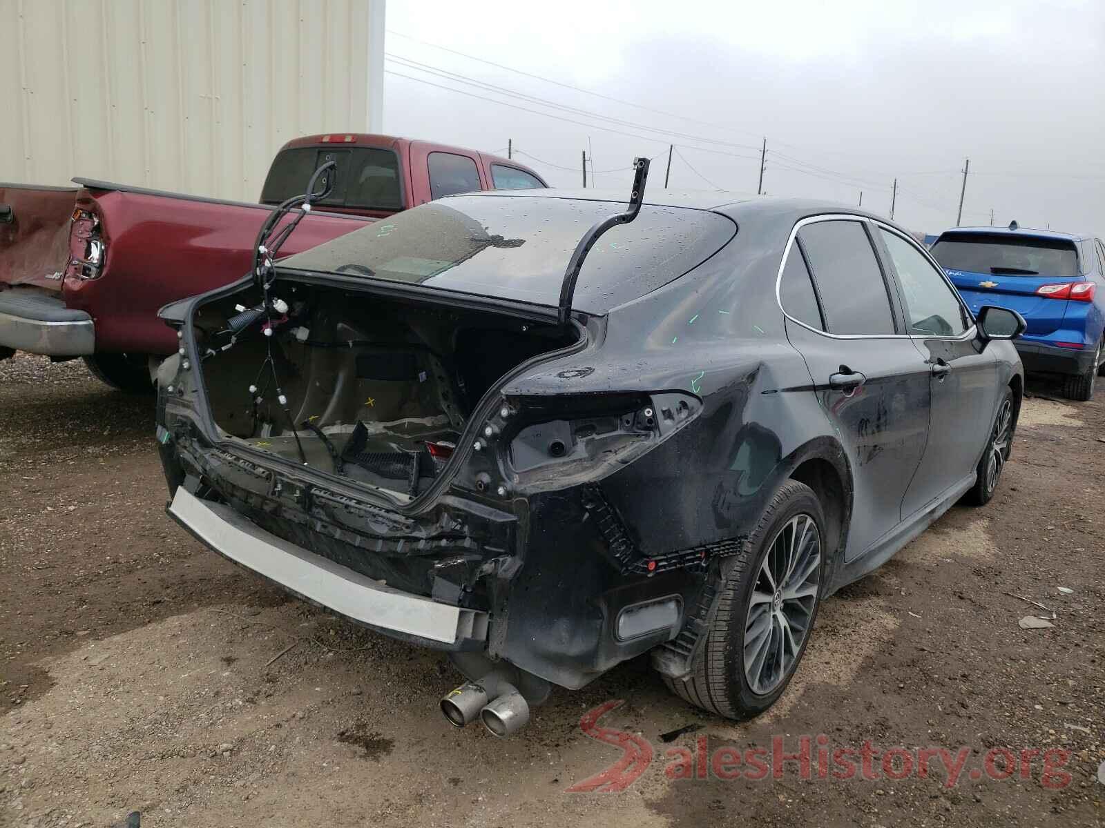 4T1B11HK9JU570778 2018 TOYOTA CAMRY