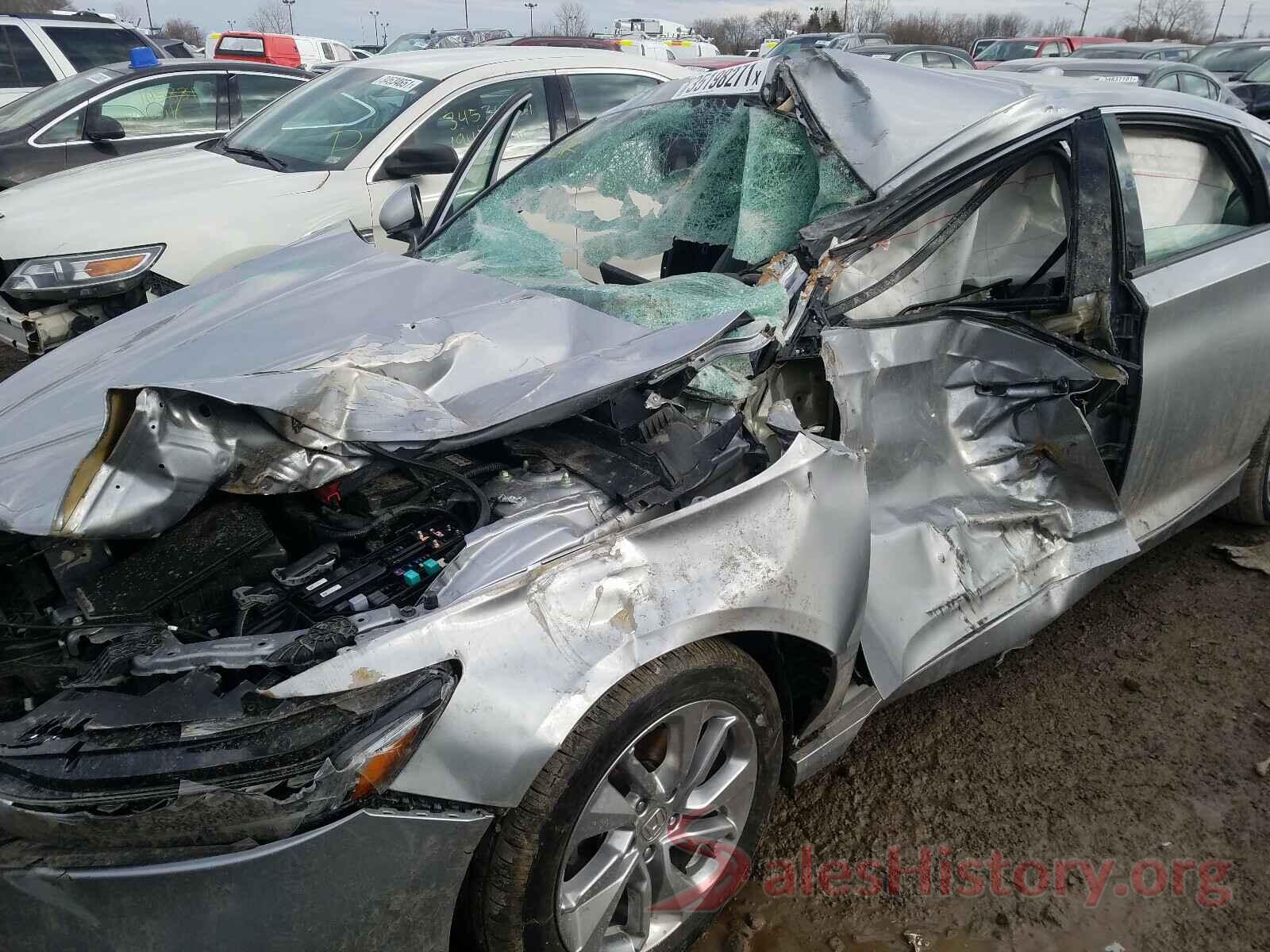 1HGCV1F12JA094836 2018 HONDA ACCORD