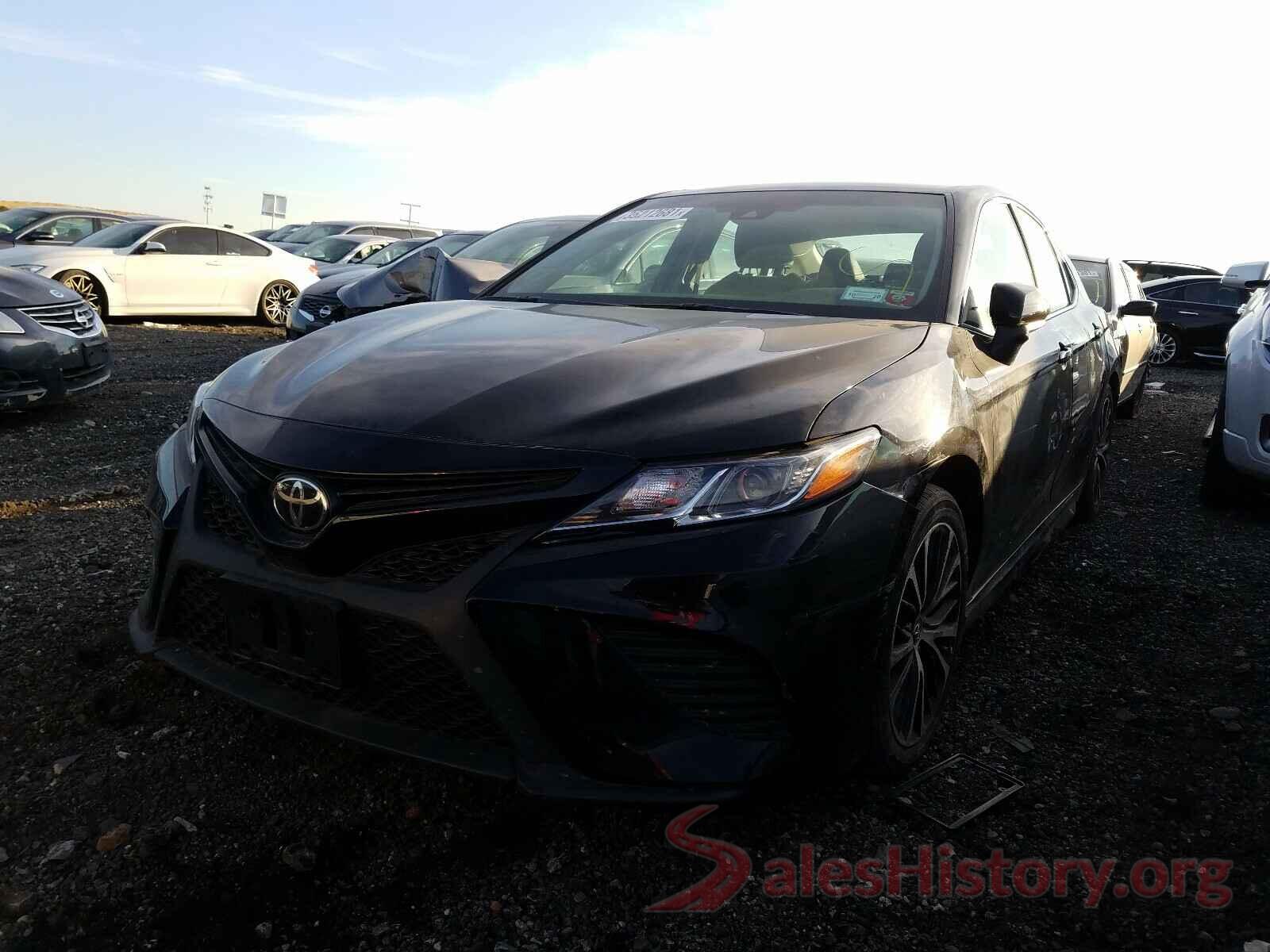 4T1B11HKXJU152066 2018 TOYOTA CAMRY