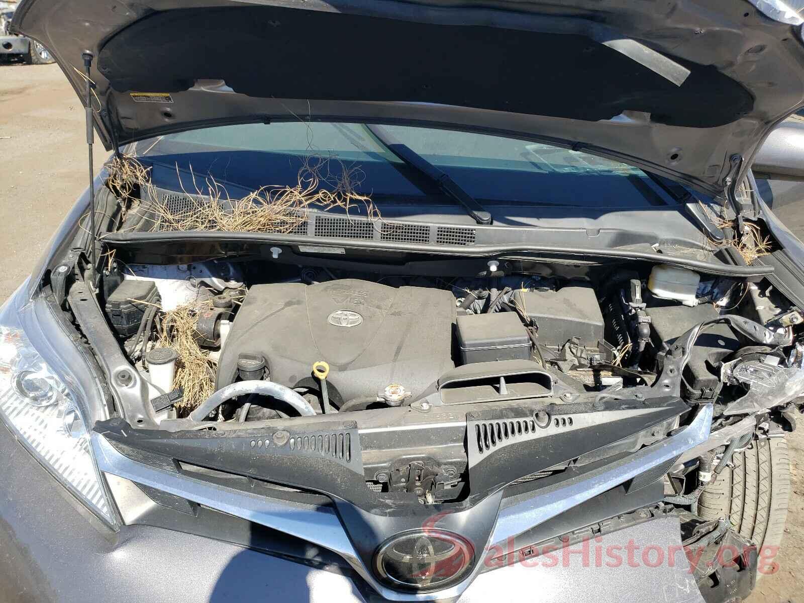 5TDKZ3DC5JS942080 2018 TOYOTA SIENNA