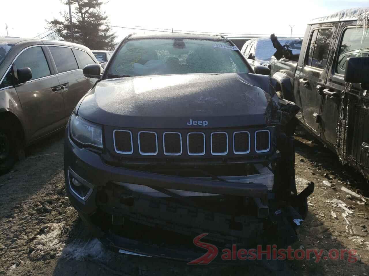 3C4NJDCB4JT315718 2018 JEEP COMPASS