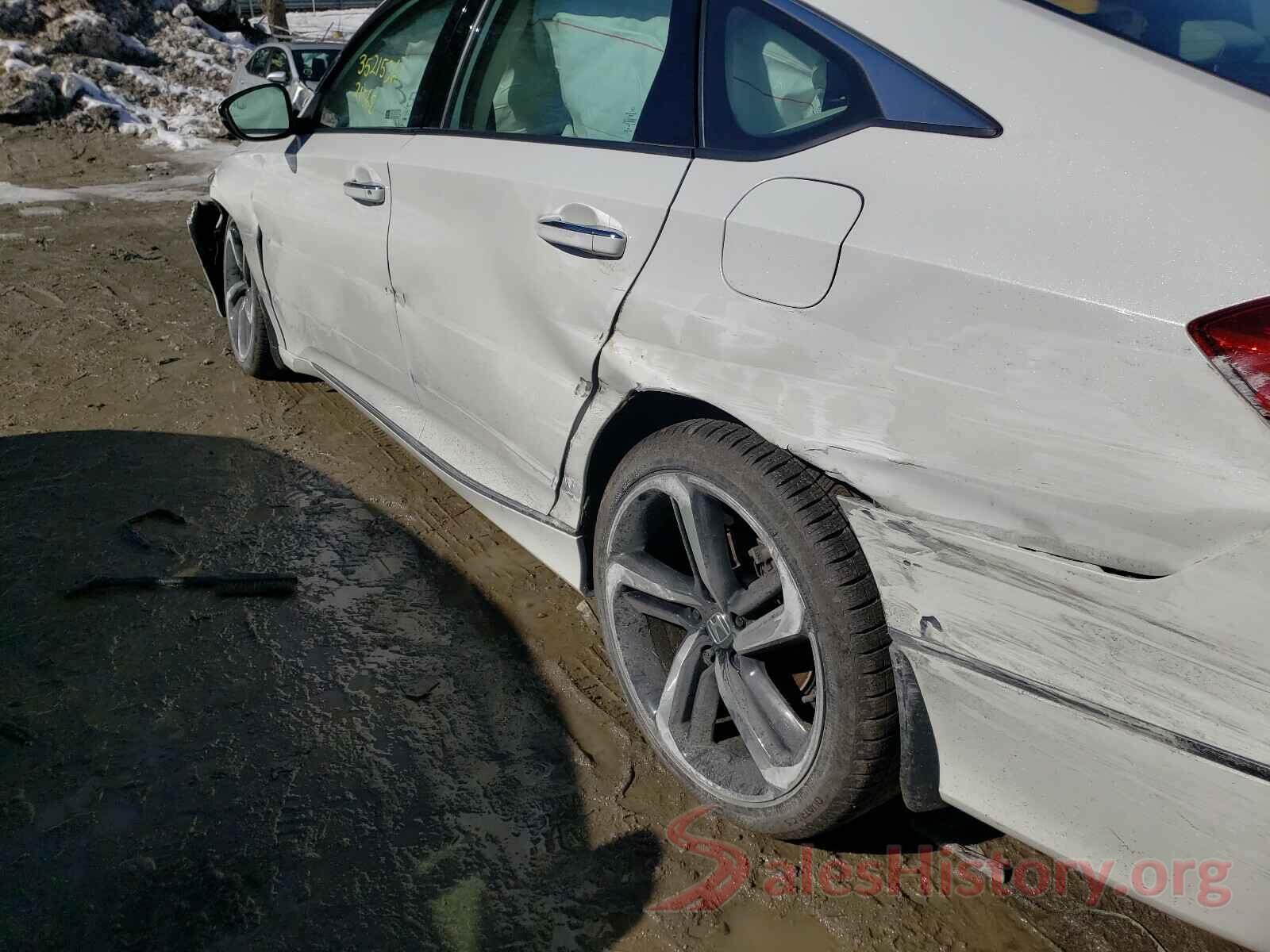 1HGCV2F90JA041872 2018 HONDA ACCORD