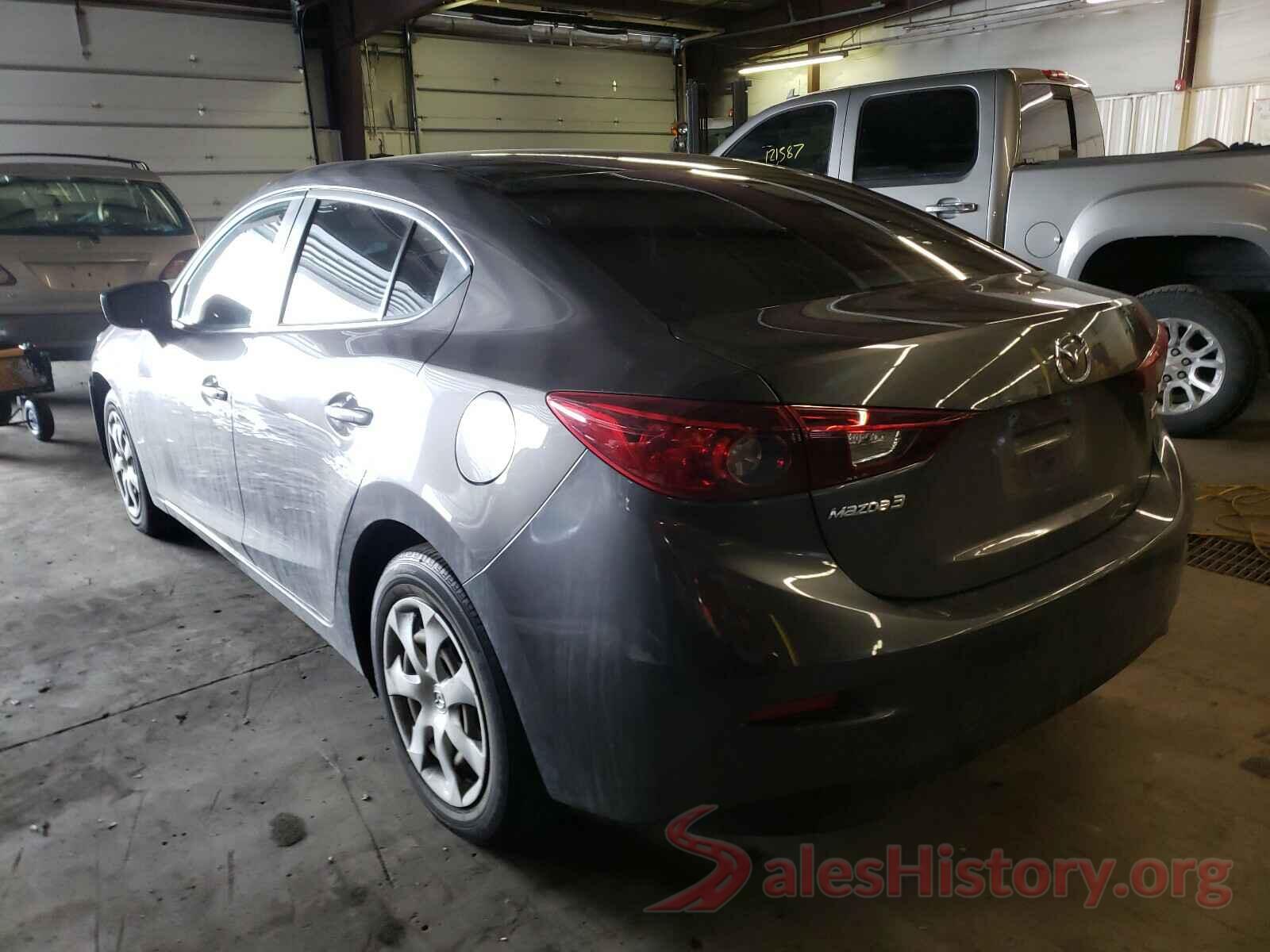 3MZBN1U79JM165855 2018 MAZDA 3