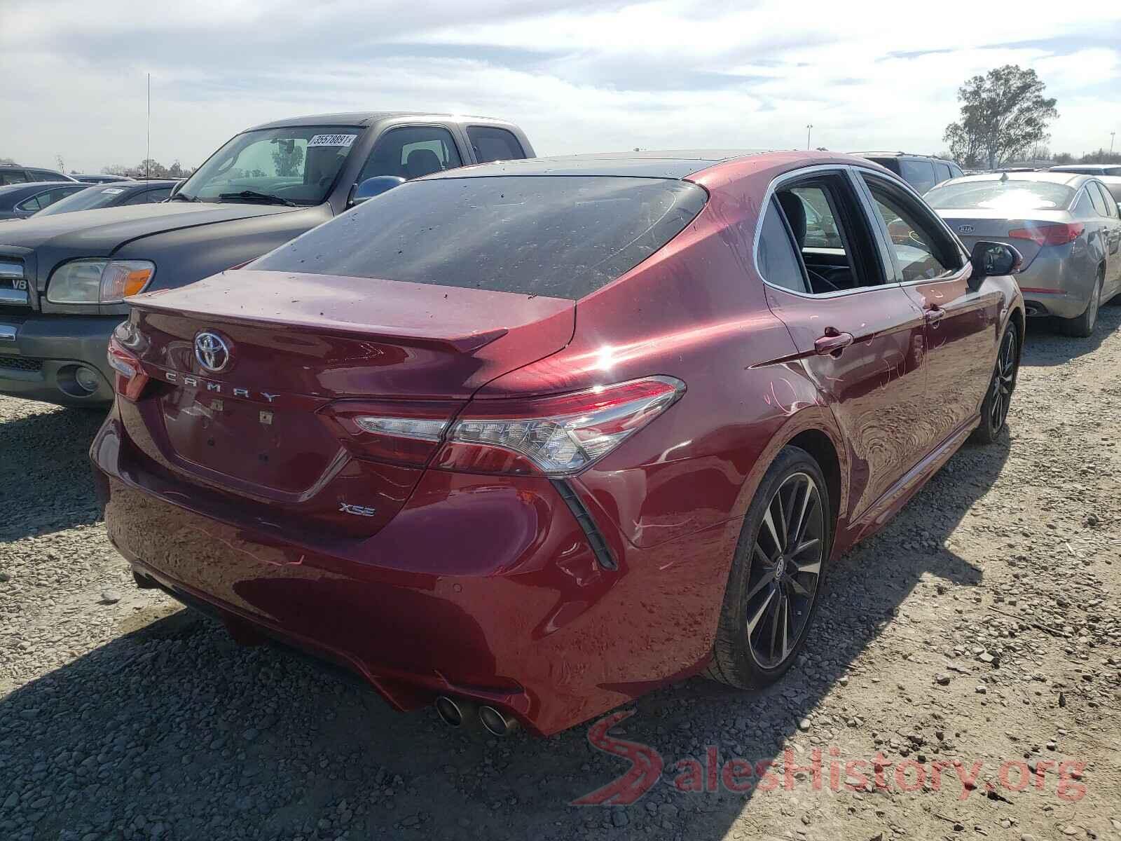 4T1B61HK8JU530466 2018 TOYOTA CAMRY