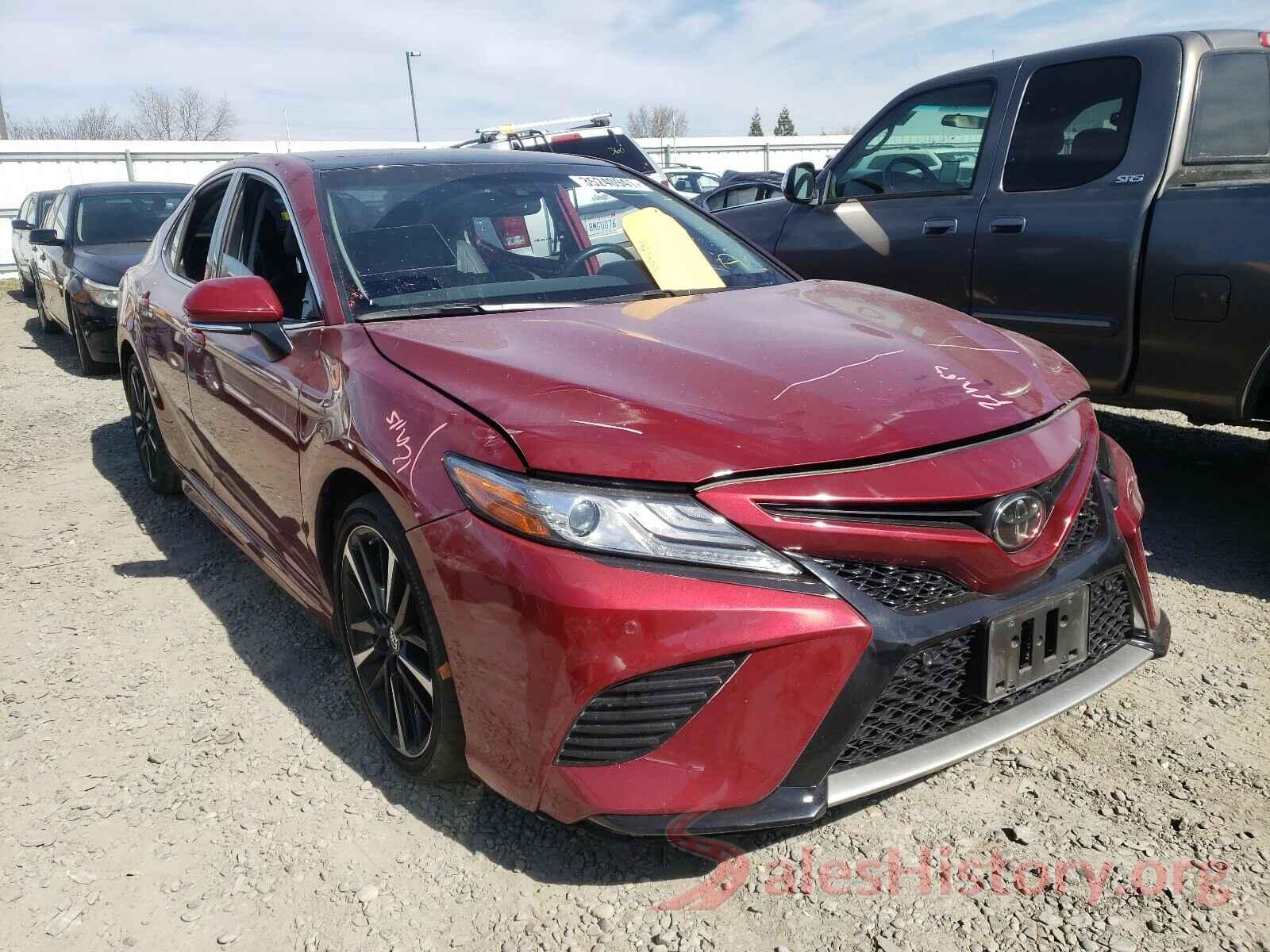 4T1B61HK8JU530466 2018 TOYOTA CAMRY