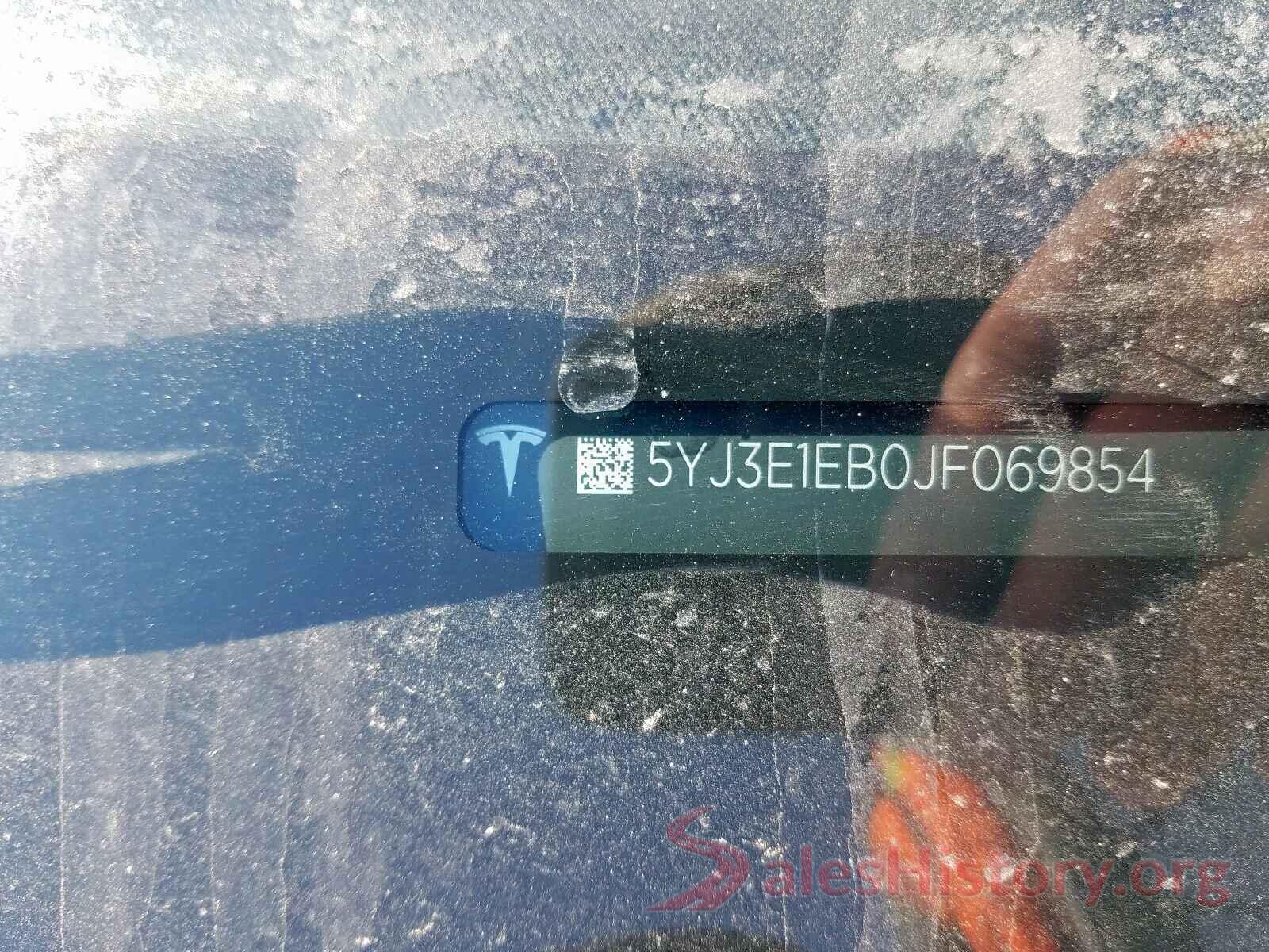 5YJ3E1EB0JF069854 2018 TESLA MODEL 3