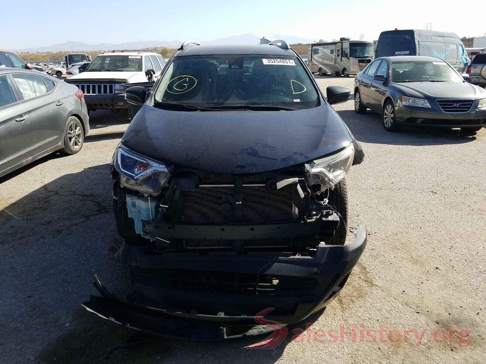 JTMZFREV3JJ748283 2018 TOYOTA RAV4