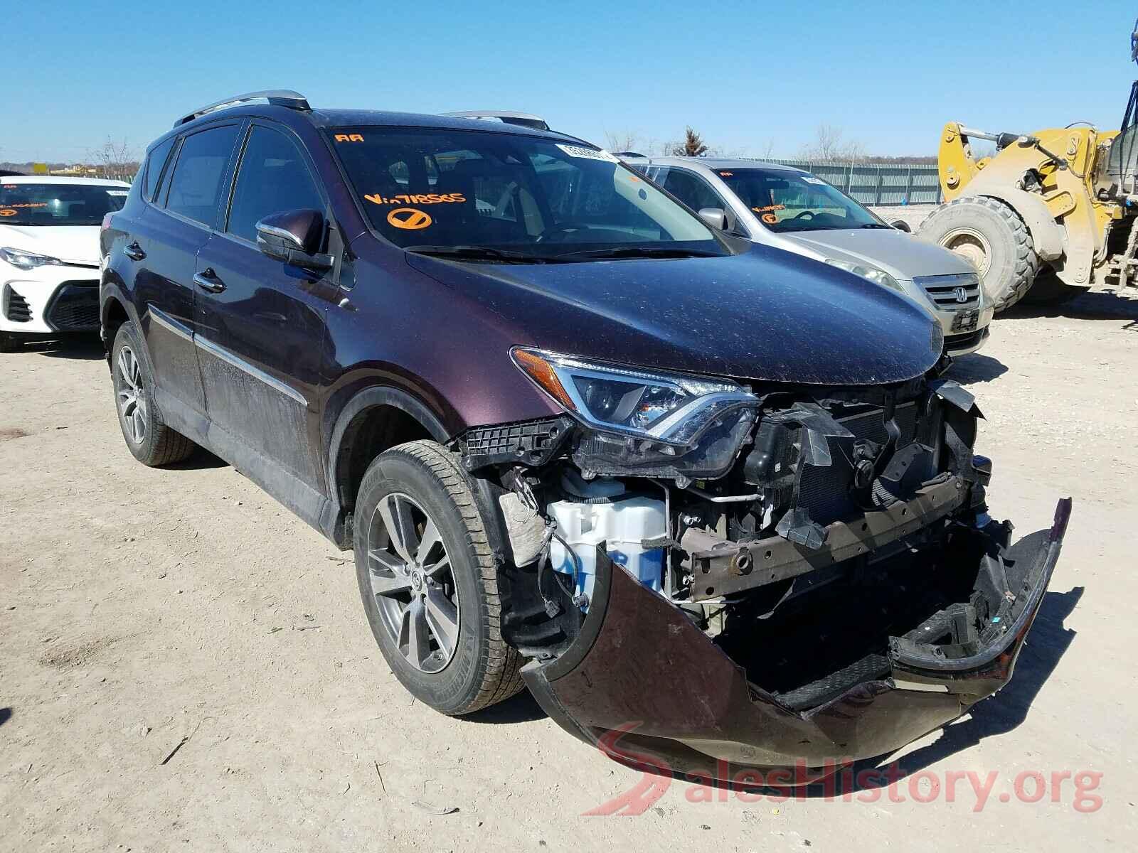 2T3RFREV4JW718565 2018 TOYOTA RAV4