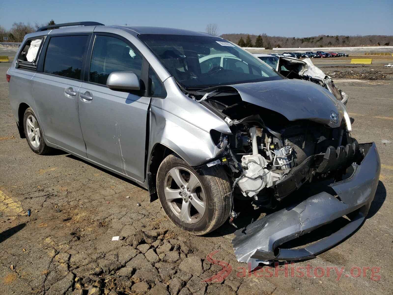 5TDKK3DC1GS721119 2016 TOYOTA SIENNA