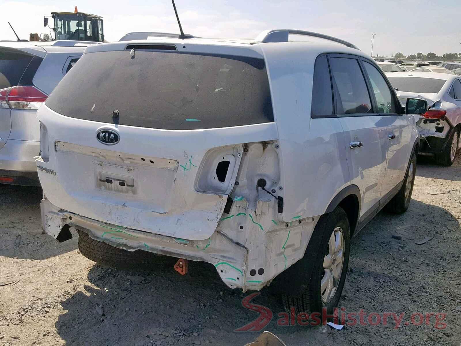 5XYKT4A29DG338438 2013 KIA SORENTO LX