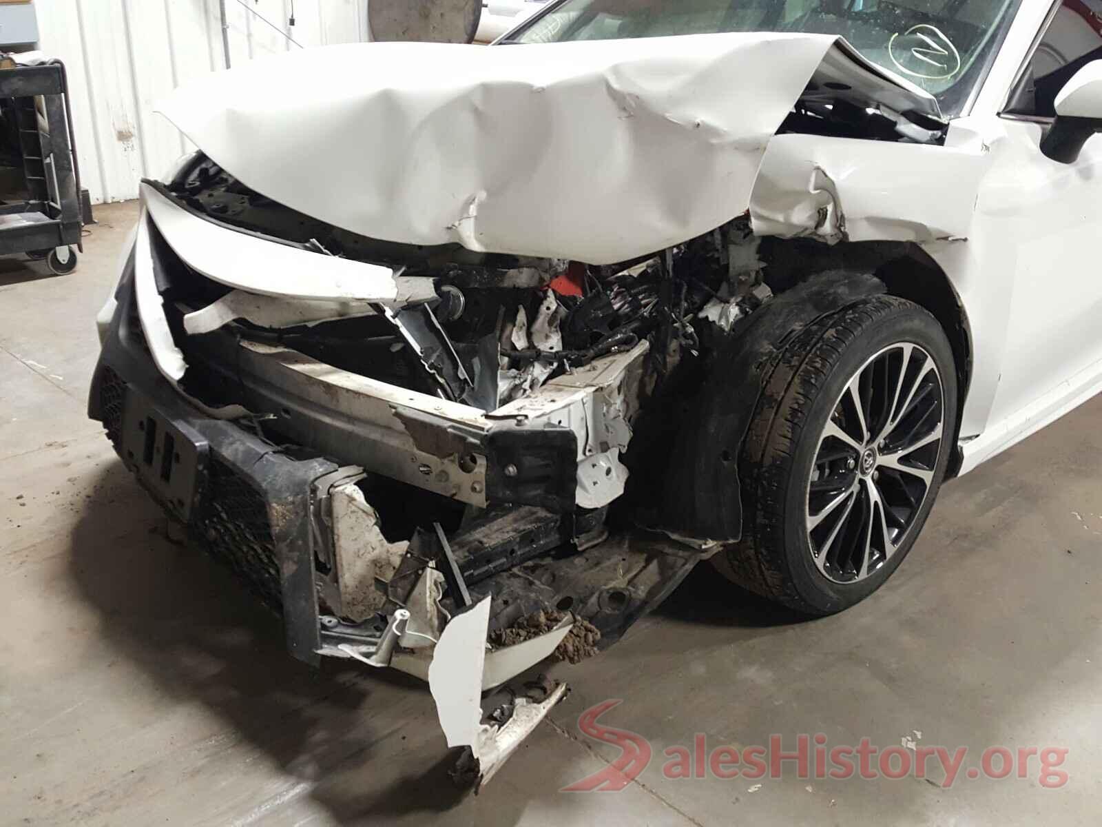 4T1B11HK1JU056097 2018 TOYOTA CAMRY