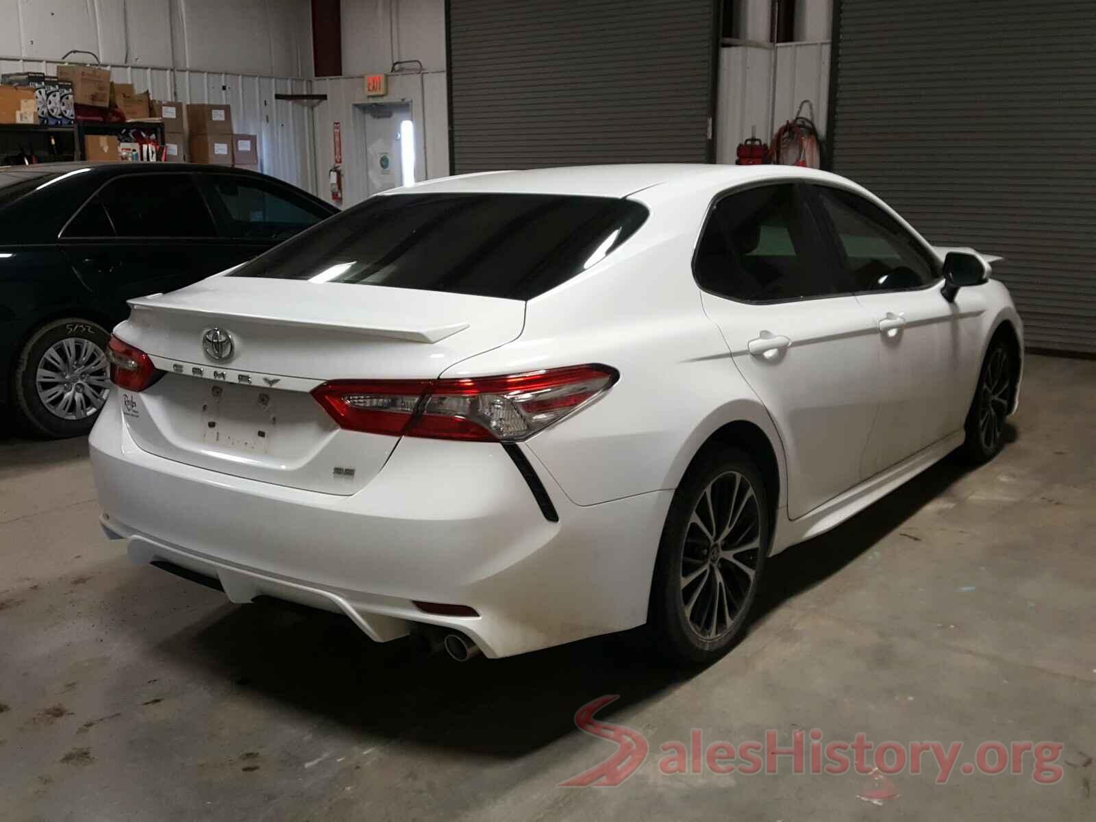 4T1B11HK1JU056097 2018 TOYOTA CAMRY