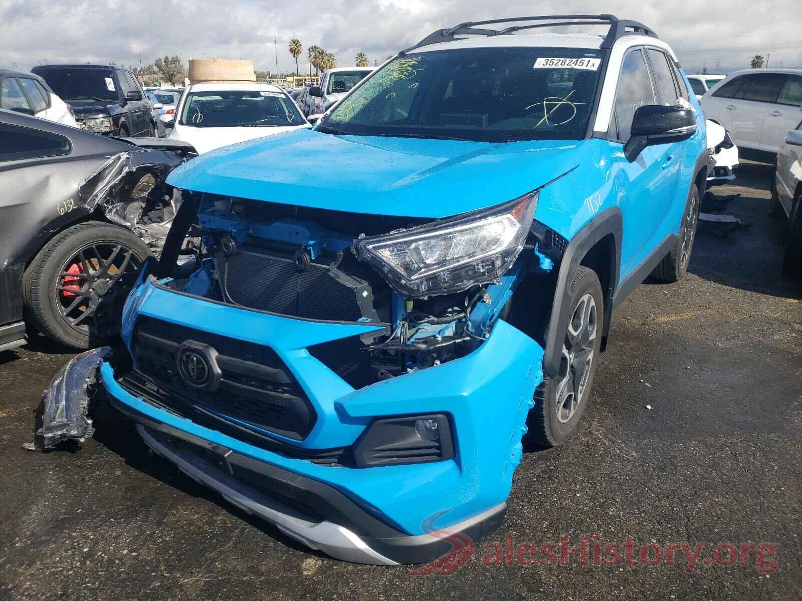 2T3J1RFV4KC004920 2019 TOYOTA RAV4