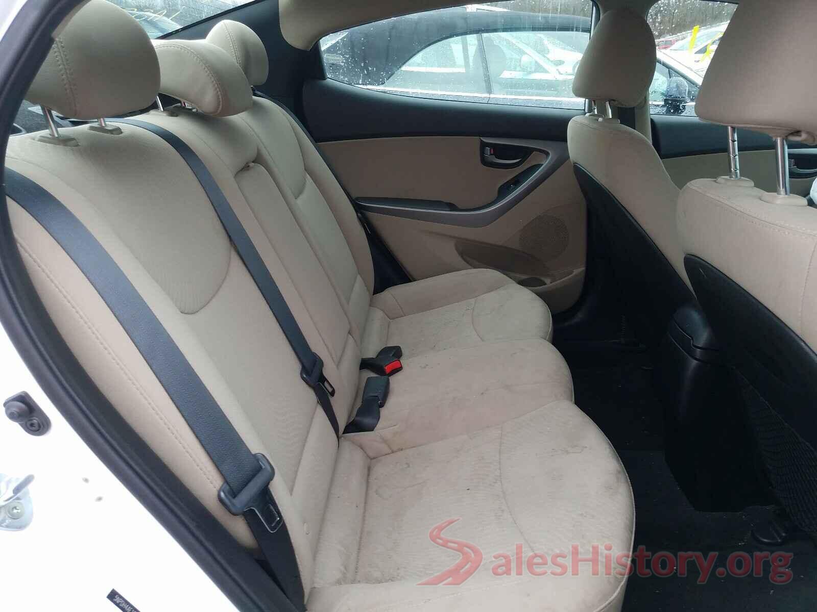 5NPDH4AE1GH682542 2016 HYUNDAI ELANTRA