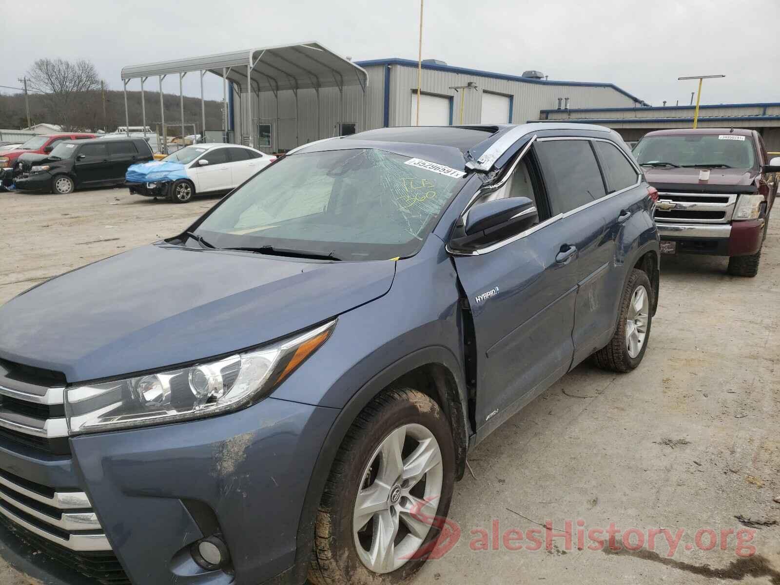 5TDDGRFH4HS025202 2017 TOYOTA HIGHLANDER