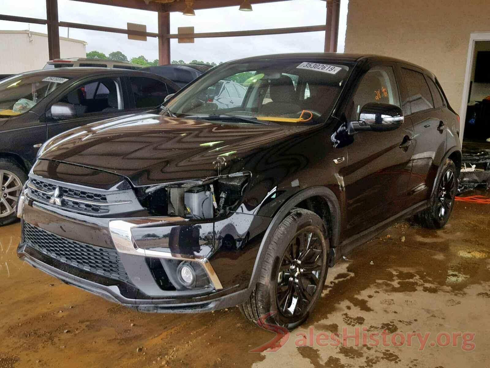 JA4AP3AUXJU006718 2018 MITSUBISHI OUTLANDER