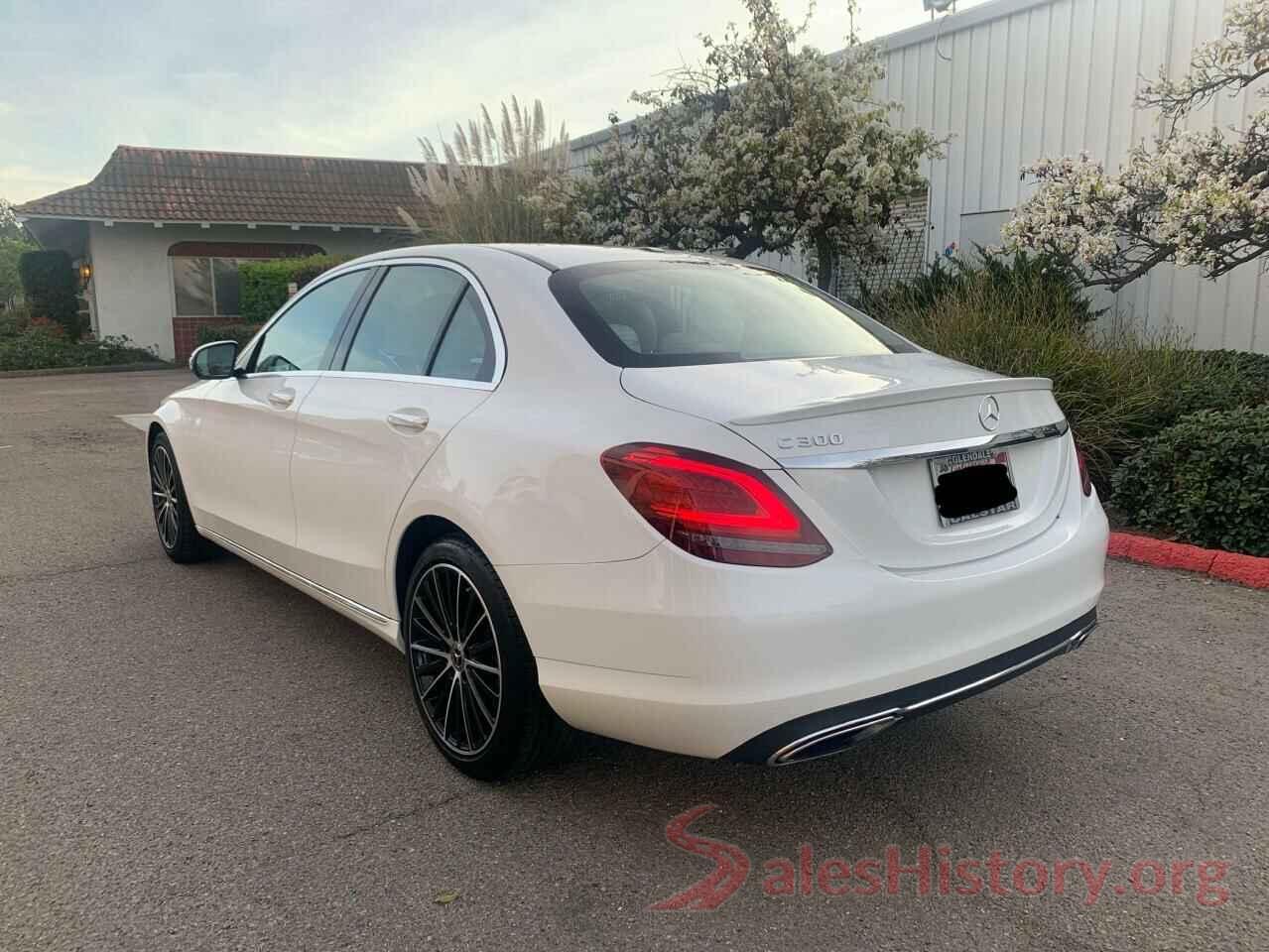 55SWF8DB3KU294872 2019 MERCEDES-BENZ C CLASS