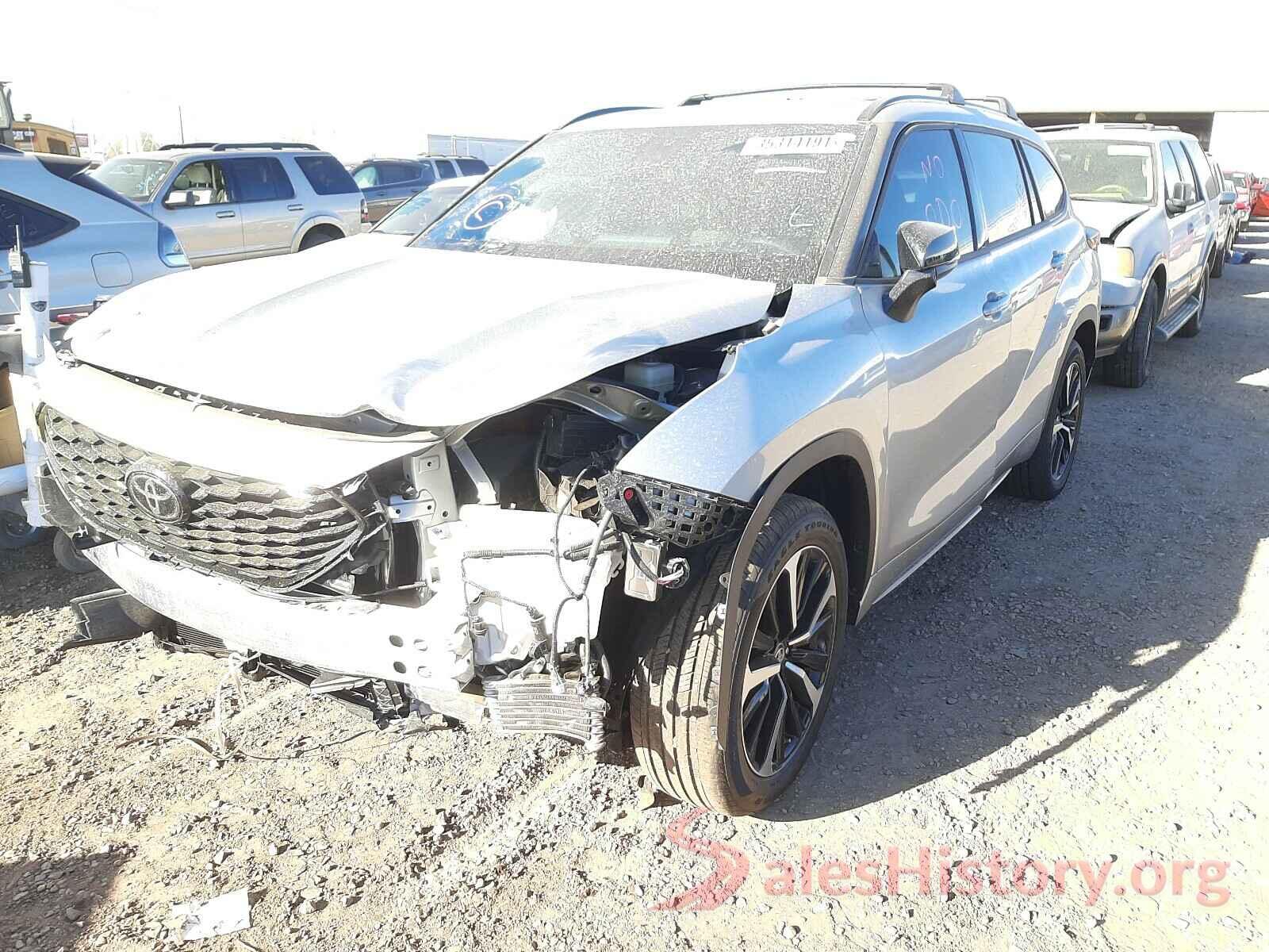 5TDJZRBH8MS062038 2021 TOYOTA HIGHLANDER