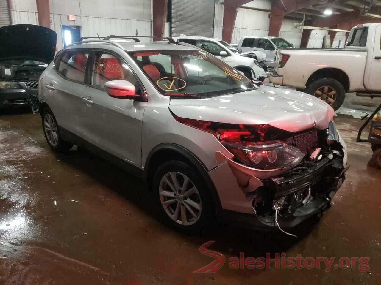 JN1BJ1CR8JW254465 2018 NISSAN ROGUE