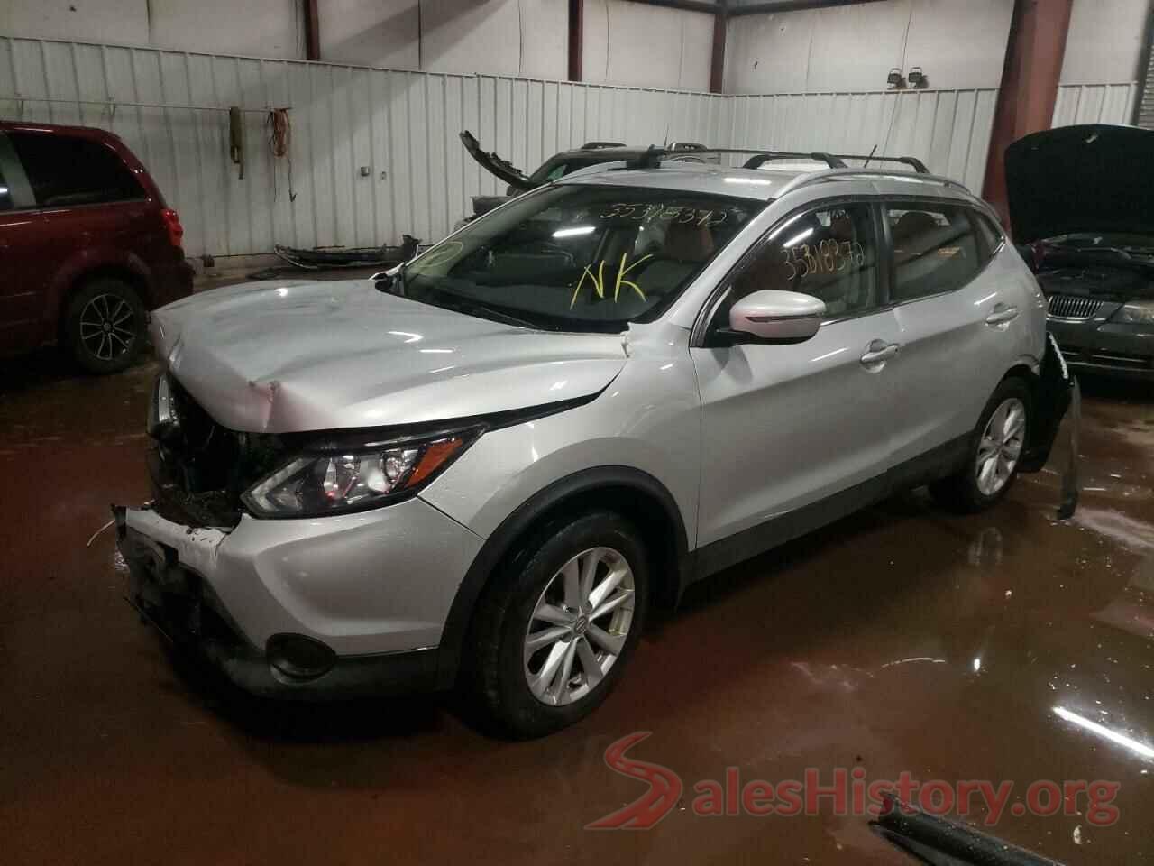 JN1BJ1CR8JW254465 2018 NISSAN ROGUE