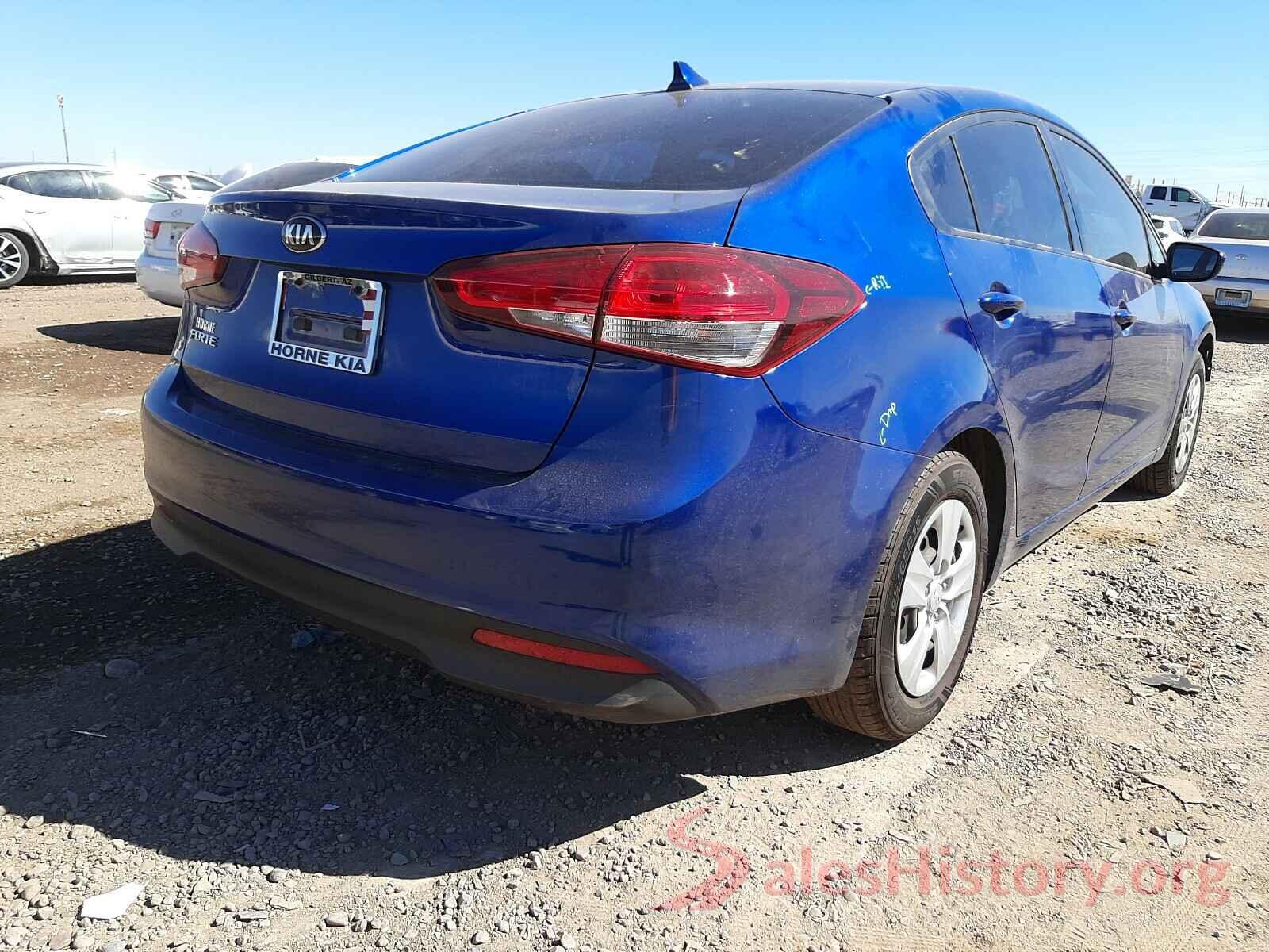 3KPFK4A7XHE123945 2017 KIA FORTE