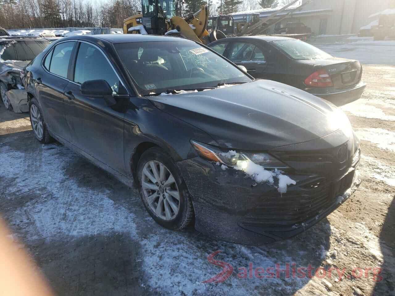 4T1B11HKXJU574600 2018 TOYOTA CAMRY