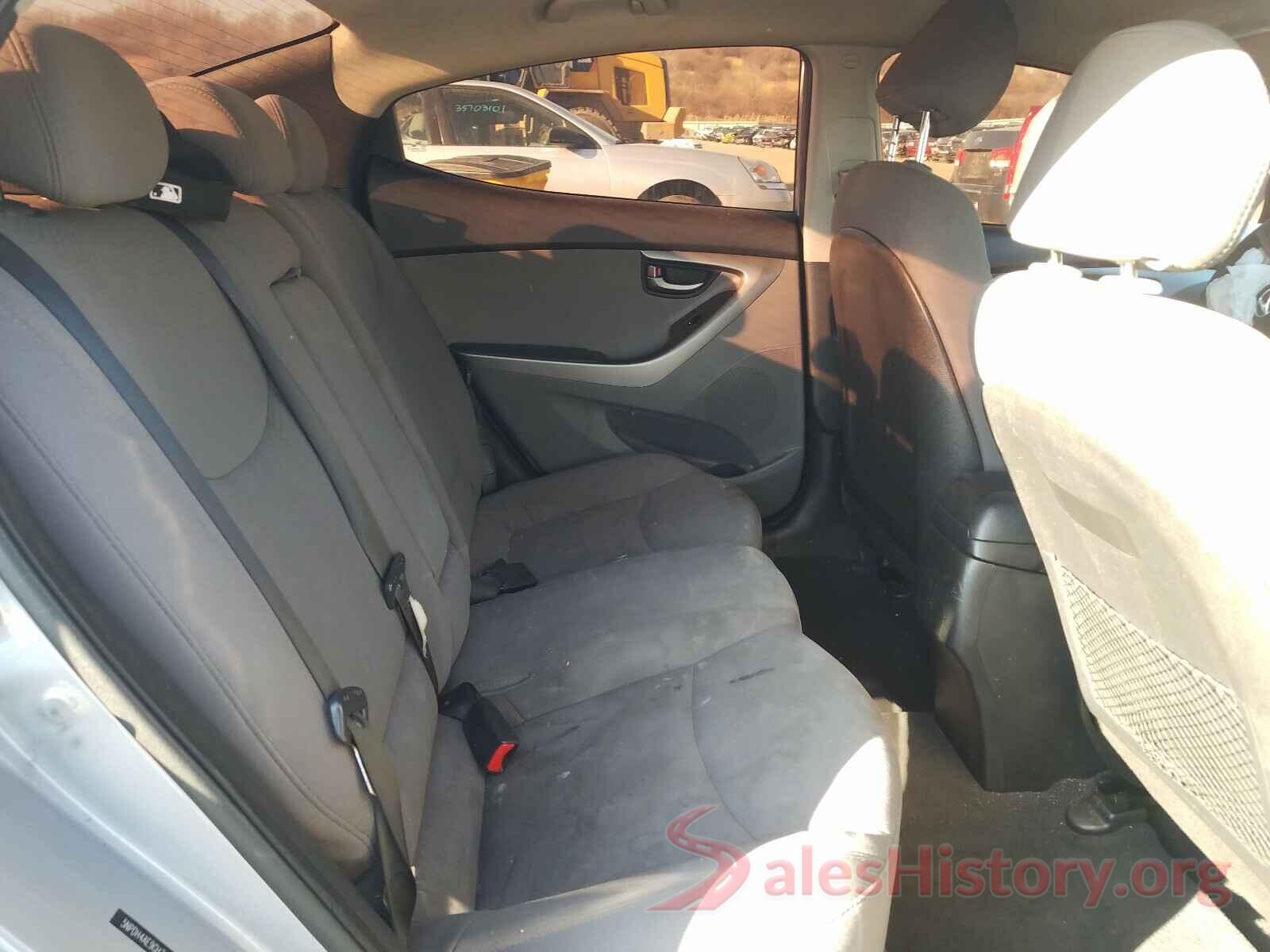 5NPDH4AE9GH740249 2016 HYUNDAI ELANTRA