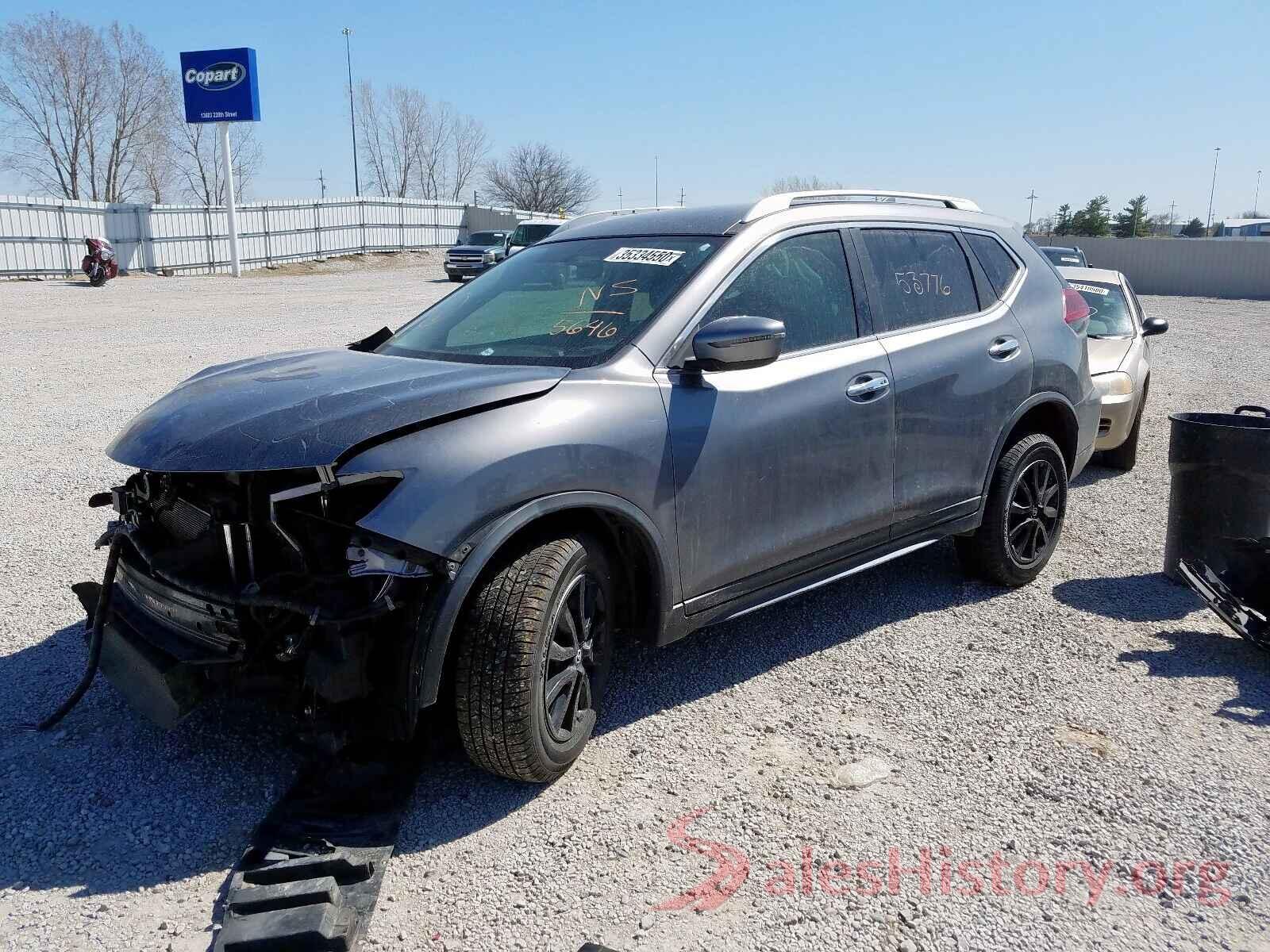 KNMAT2MV7JP555646 2018 NISSAN ROGUE