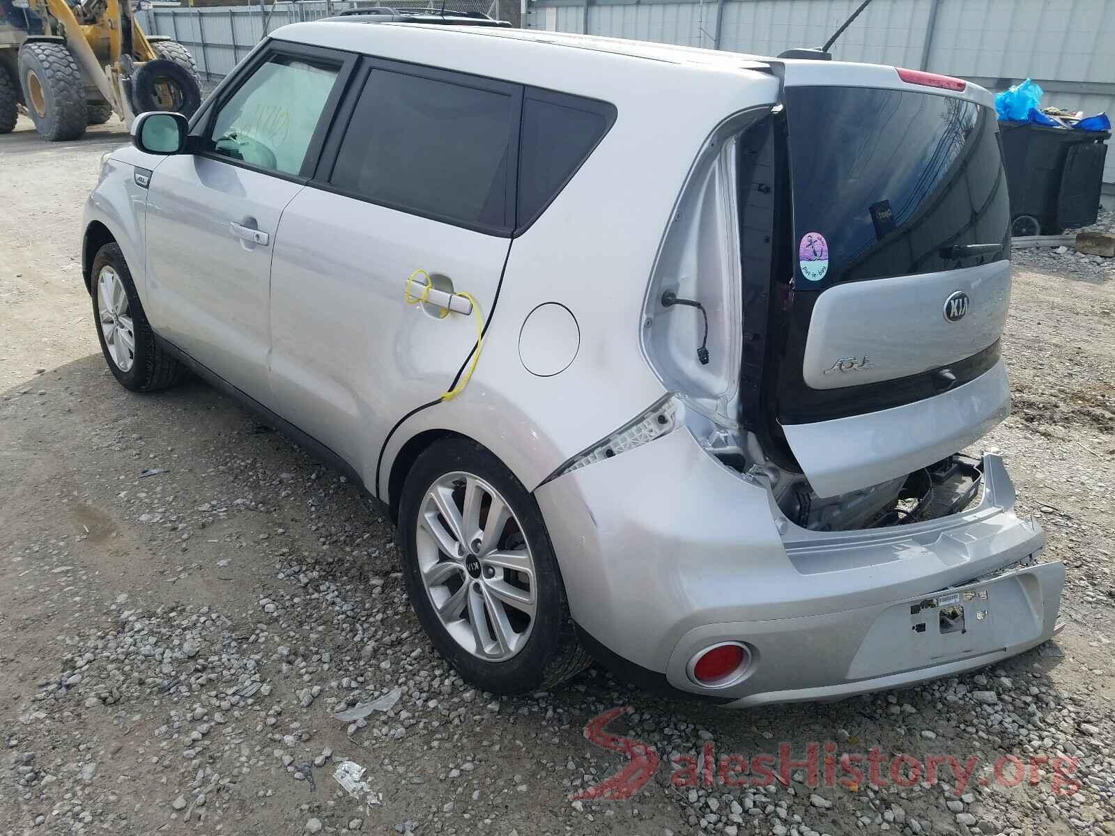 KNDJP3A59J7606126 2018 KIA SOUL