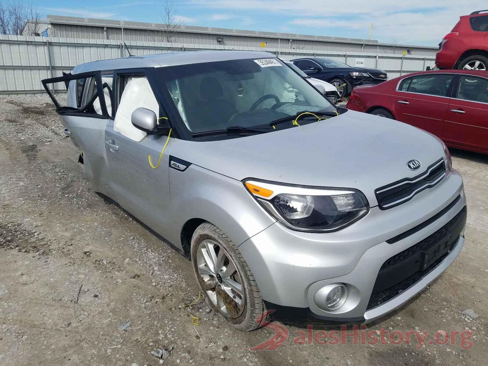 KNDJP3A59J7606126 2018 KIA SOUL